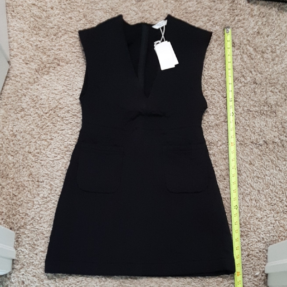 & Other Stories Elegant Black V-Neck Mini Dress